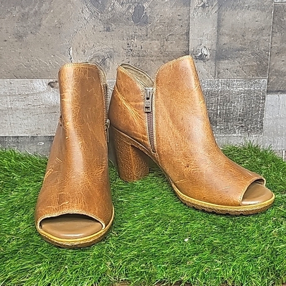 Timberland ’Glancy’ Ruched Peep Toe Boots | 9.5 - Picture 8 of 10